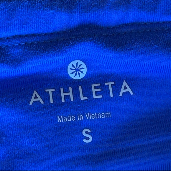 Athleta Vibrant Blue Women's Legging Capris with Back Zip Pocket Size S - Picture 2 of 8